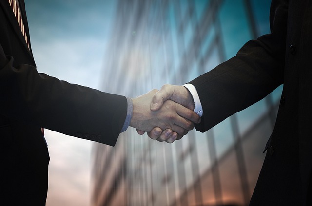 NEGOCIACIÓN, LIDERAZGO Y COMUNICACIÓN EN LA EMPRESA